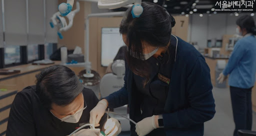 불당본점 서울비디치과의원에서 제공하는 천안 임플란트와 치아교정의 짧은 치료 기간과 빠른 회복